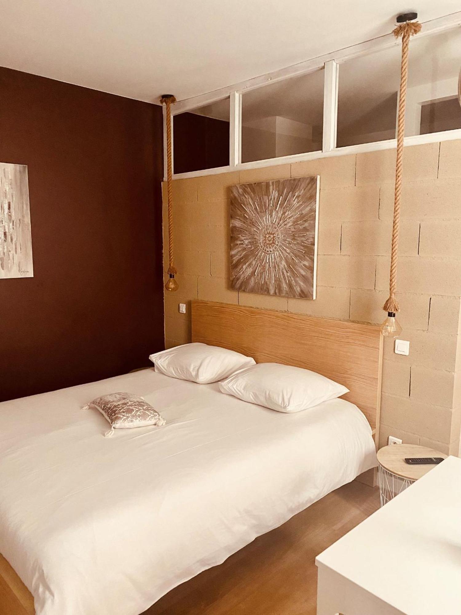 Suite 24 Appart'Hotel-3 Etoiles 르크로조 객실 사진